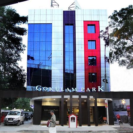 Hotel Gokulam Park Madrás Exterior foto